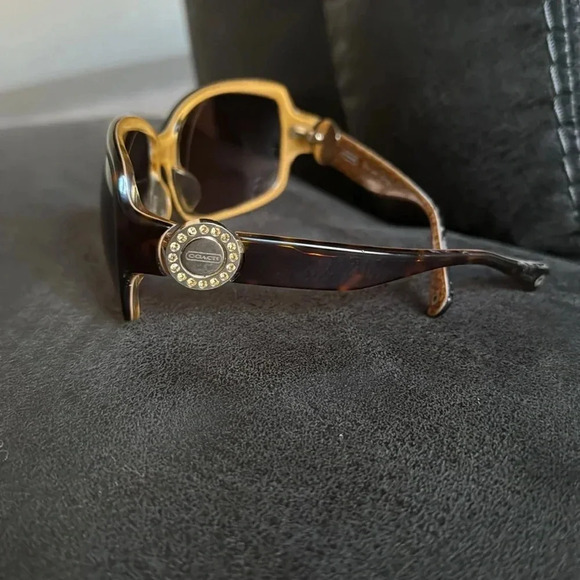 Authentic Coach Tortoise Bell Sunglasses - Picture 2 of 10
